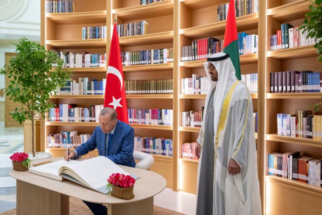 Τουρκία: Deals 50 δισ. δολ. υπέγραψε ο Ερντογάν στα ΗΑΕ