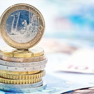 Ευρώ: Έτρεξε ράλι και «έπιασε» υψηλά πενταμήνου