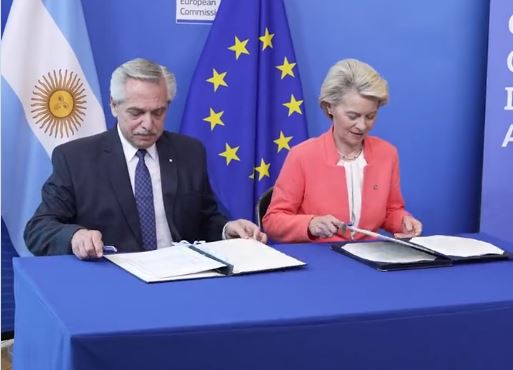 Ενέργεια: Μνημόνιο Συνεργασίας υπέγραψαν ΕΕ και Αργεντινή