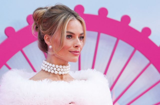 Barbie: H Margot Robbie αποκαλύπτει ποιο ήταν το πρώτο πράγμα που έκανε όταν έβγαλε λεφτά