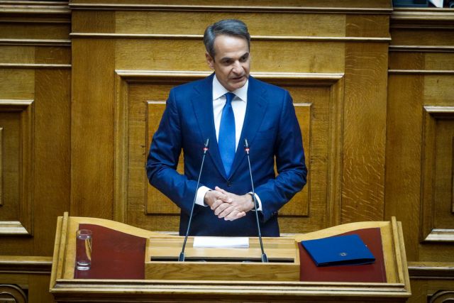 Greek PM outlines package of measures for wages and pensions in the public and private sector
