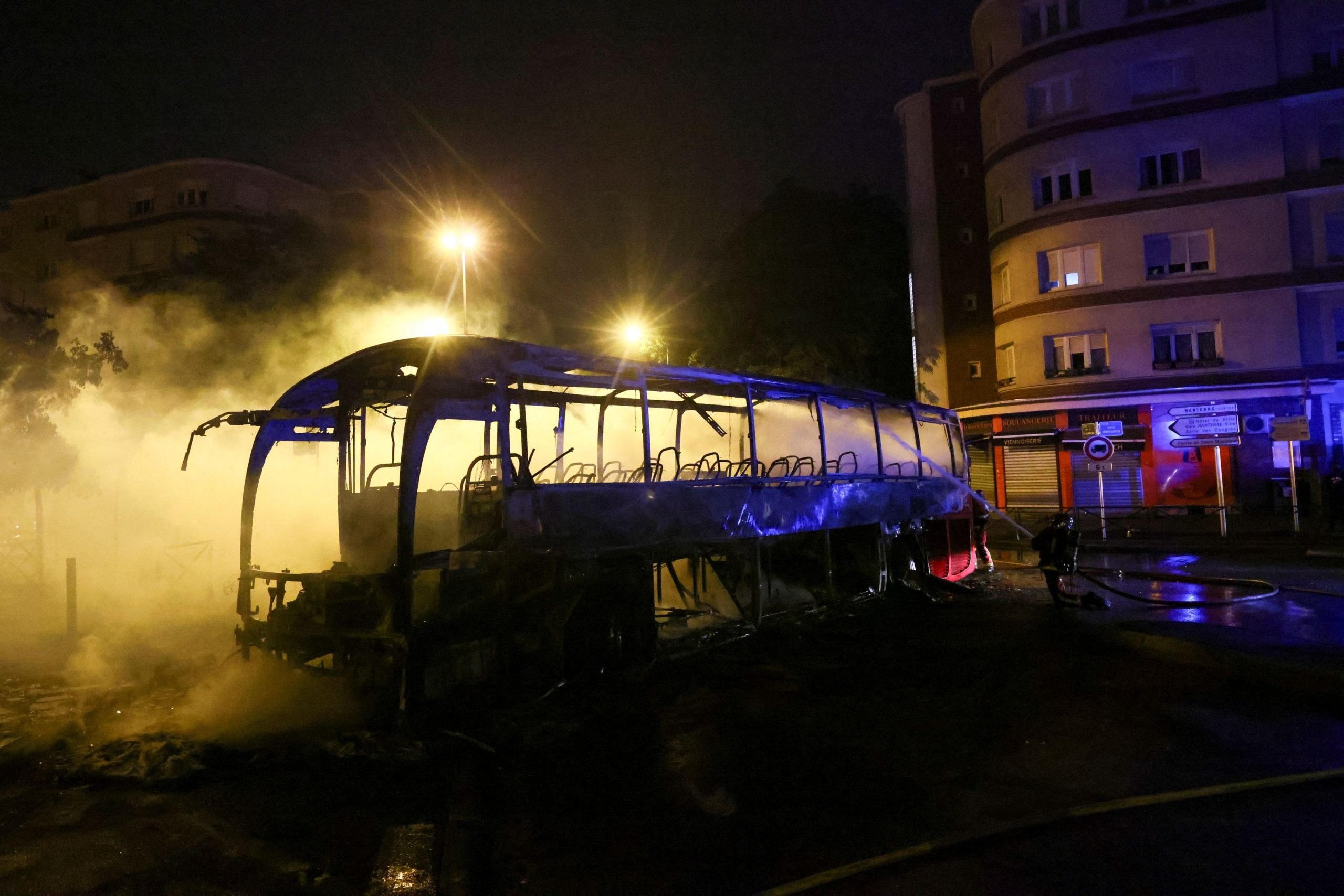 Γαλλία: Πρώτος απολογισμός από τις ταραχές στα μέσα μεταφοράς