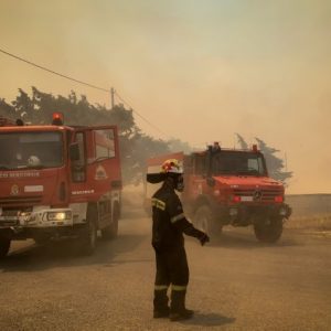 Πυρκαγιές: Μάχη με τις φλόγες σε Αχαΐα, Ζάκυνθο, Άρτα, Πρέβεζα και Βόνιτσα