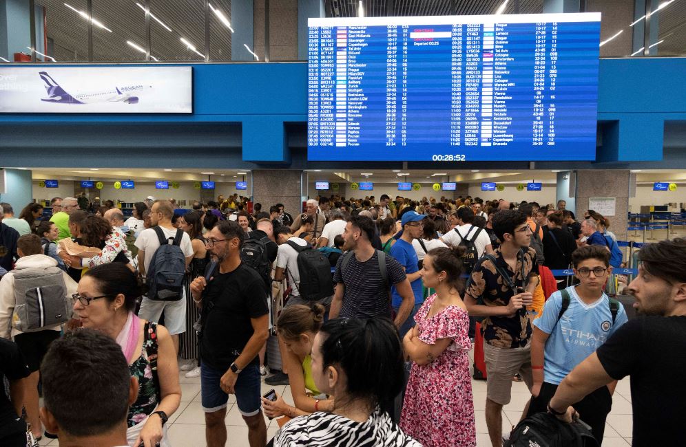 Τουρισμός: Πού θα πάνε εφέτος διακοπές οι Έλληνες – Ρεκόρ κρατήσεων για το εξωτερικό