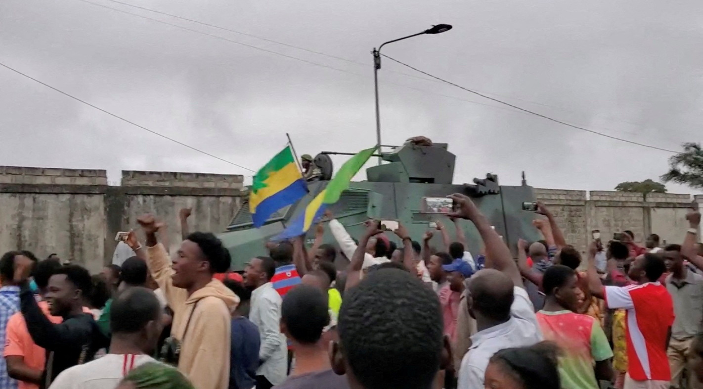 Πραξικόπημα στην Γκαμπόν: Ο πρόεδρος Μπονγκό καλεί τους πολίτες να «κάνουν θόρυβο»