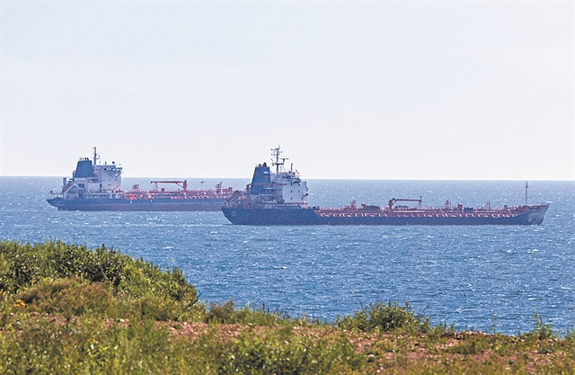 Ναυτιλία: Πώς μένει στη σκιά ο «σκοτεινός» στόλος της Ρωσίας