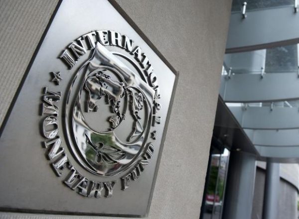 ΔΝΤ: Η μείωση των επιτοκίων θα καθυστερήσει