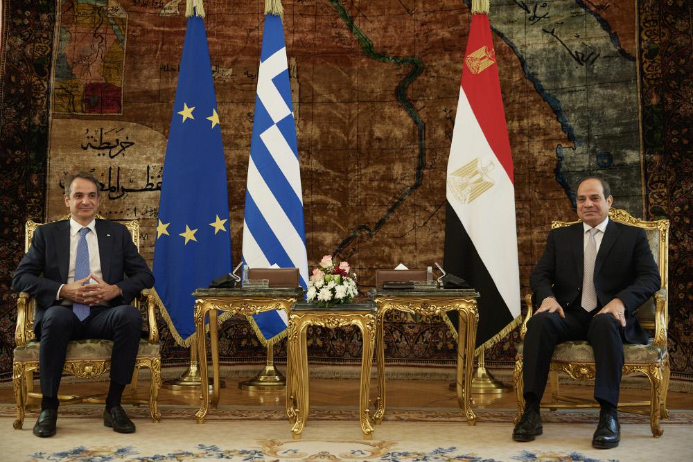 Mitsotakis-El Sisi meeting in Egypt; geopolitical situation discussed, prospect of labor exchange