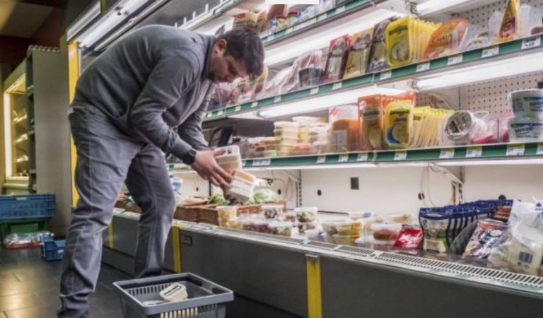 Βιομηχανία τροφίμων: «Ηλίθιο και αυτοκτονικό» το «παιχνίδι» με τον πληθωρισμό