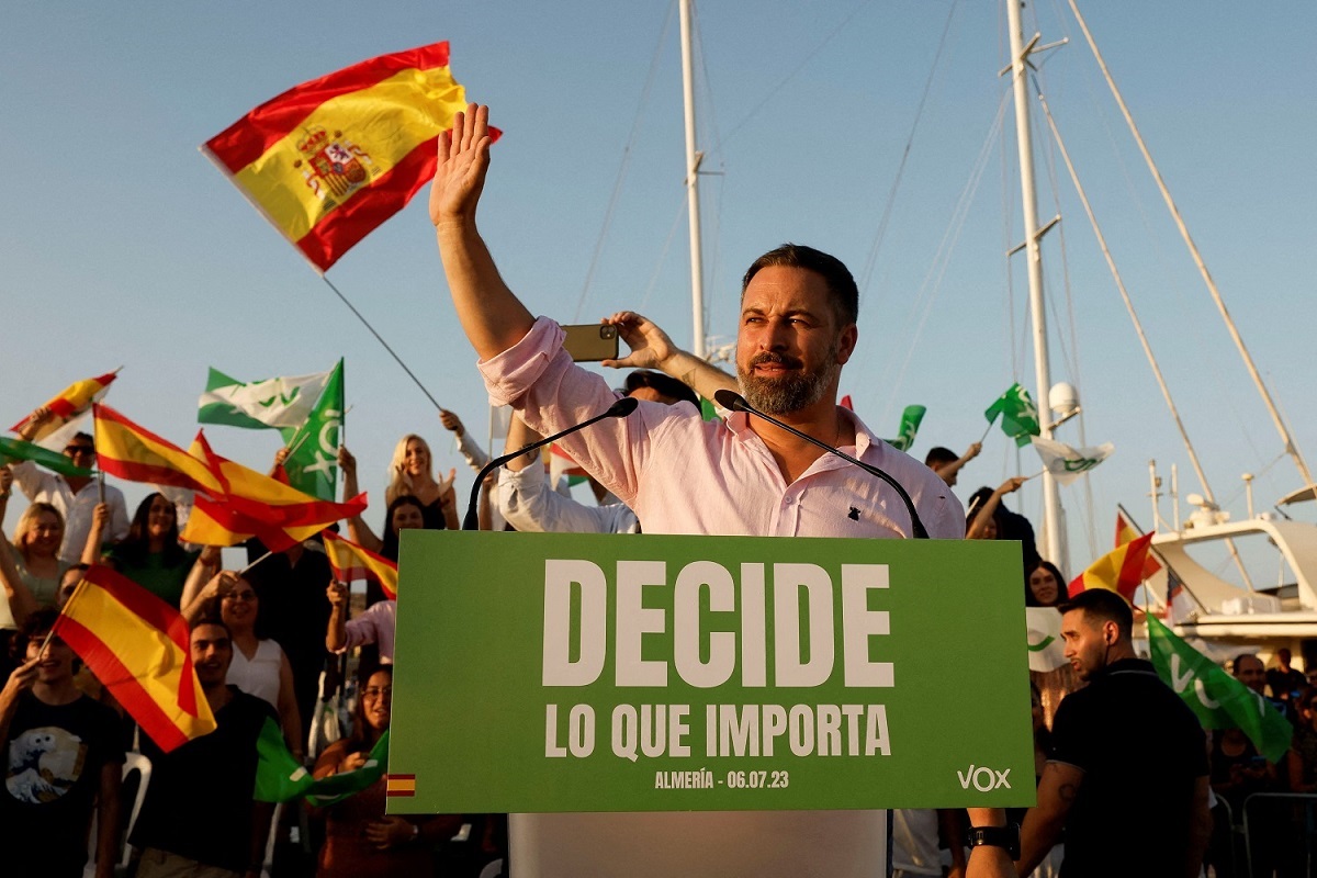 Ισπανία: To ακροδεξιό Vox στηρίζει μια κυβέρνηση του PP «χωρίς προϋποθέσεις»