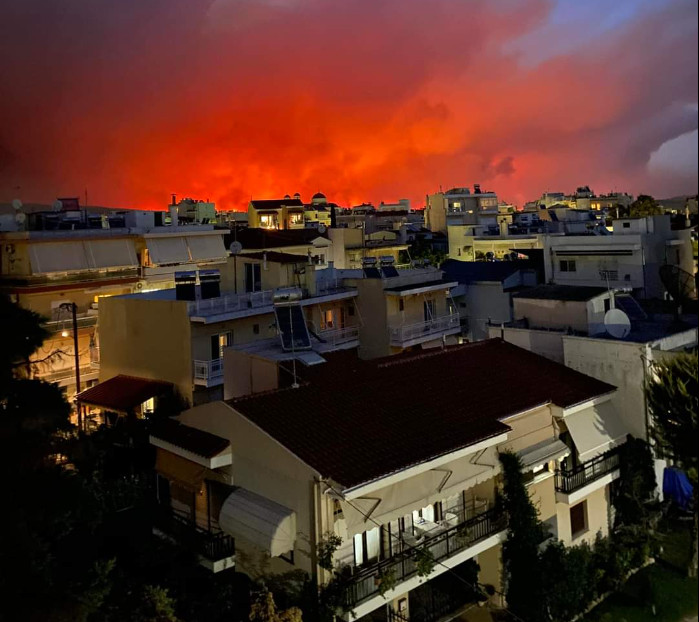 Φωτιά στην Αλεξανδρούπολη: Νεκρός μετανάστης στη Λευκίμμη – Εκκενώνεται το νοσοκομείο της πόλης