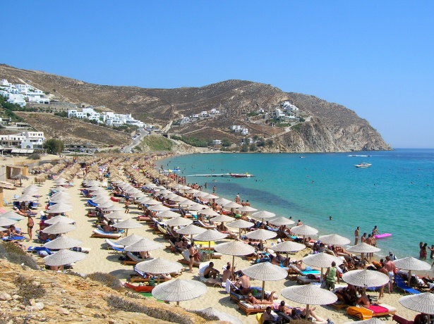 Greek beaches: Over 3,000 square meters of encroached coastline throughout Greece
