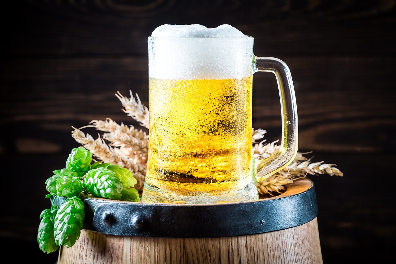 Eurostat: Ποιος παράγει, ποιος εξάγει και ποιος… αγοράζει την περισσότερη μπύρα στην ΕΕ