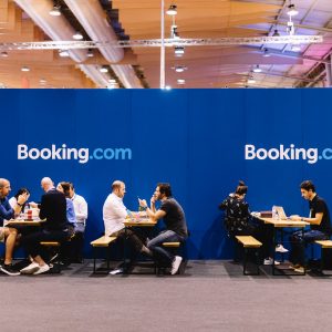 Booking.com: Το παράδοξο των γενεών