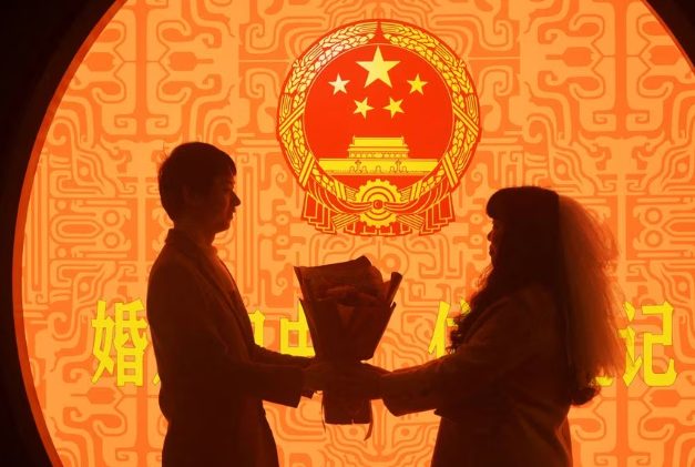 Κίνα: Μπόνους στα ζευγάρια που παντρεύονται πριν τα 25