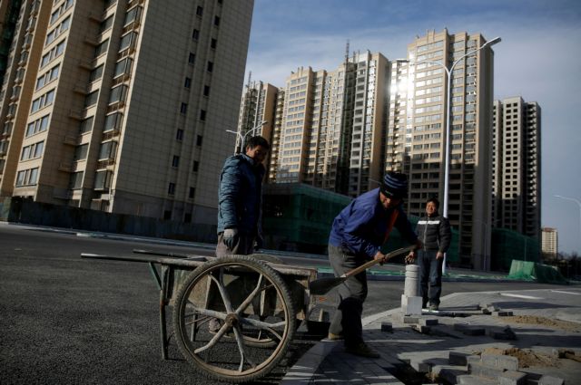 Κίνα: Μείωση της φορολογίας εισοδήματος για όσους μεγαλώνουν παιδιά ή φροντίζουν ηλικιωμένους