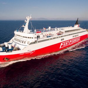 Μύκονος: Βλάβη στη δεξιά κύρια μηχανή του Fast Ferries Andros