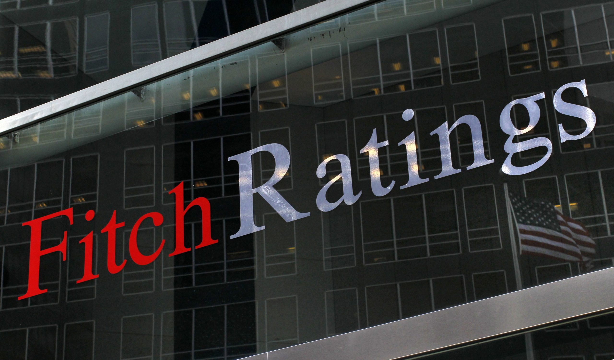 Fitch: Αναπάντεχες… αναβαθμίσεις της Εθνικής, της Eurobank, της Πειραιώς και της Alpha Bank