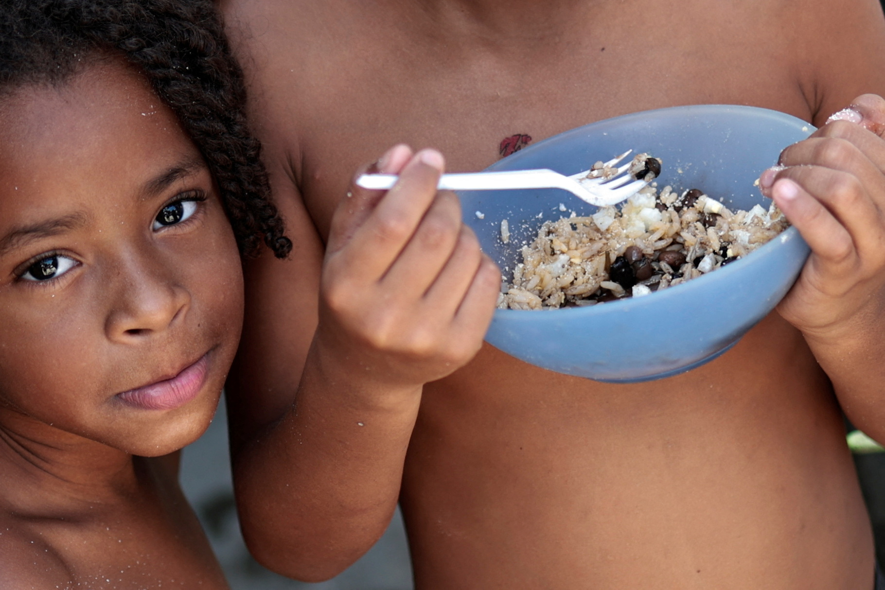Επισιτιστική κρίση: Στο στόχαστρο καιρός, πόλεμος και κλιμάκωση της πείνας