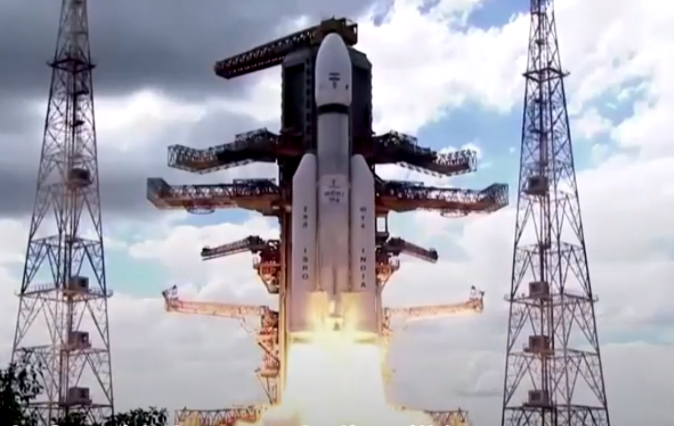 Ινδία: Ο πύραυλος Chandrayaan-3 προσσεληνώθηκε με επιτυχία στον Νότιο Πόλο της Σελήνης