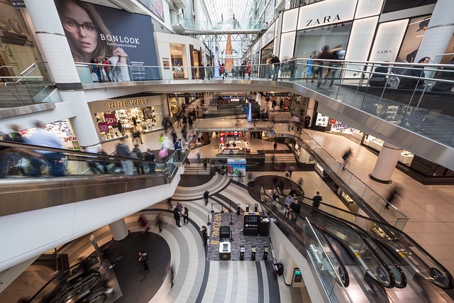 Εμπορικά κέντρα: Πώς η Gen Z επανασχεδιάζει τα mall