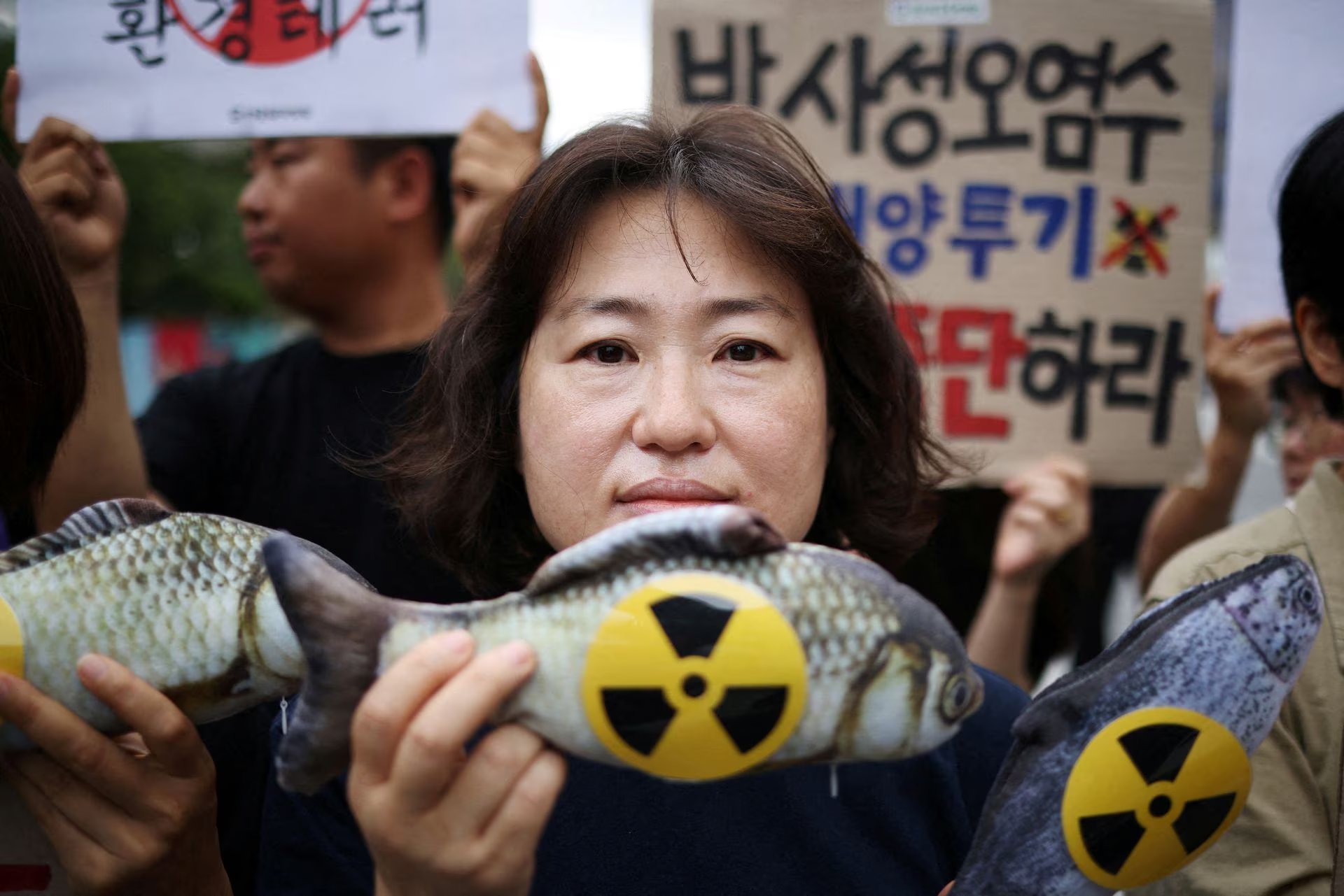 Νότια Κορέα: Μεγάλη διαδήλωση ενάντια στη ρίψη νερού της Φουκουσίμα στη θάλασσα