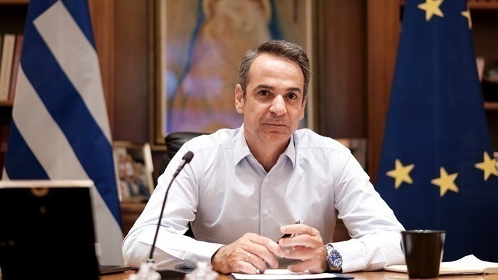 Mitsotakis to ITV: Free one-week Rhodes holiday next spring or autumn for people that cut vacation short due to wildfire
