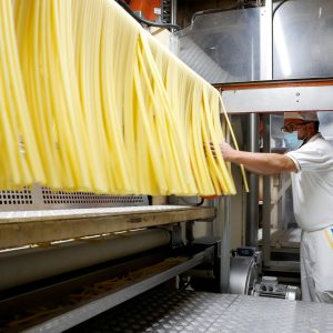 Κομισιόν: Δέσμευση υποστήριξης στην ιταλική βιομηχανία ζυμαρικών
