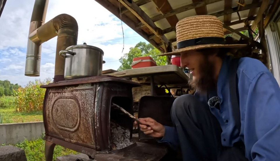 ΗΠΑ: Αγρότης ζει απομονωμένος στα βουνά χωρίς ρεύμα και τηλέφωνο – Πώς είναι η ζωή του