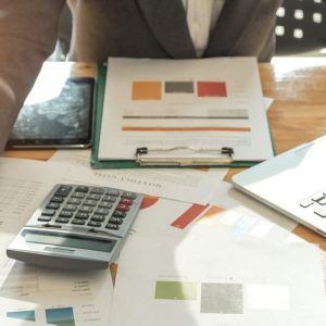Στήνεται ειδικό φορο-γραφείο για ενίσχυση των επενδύσεων