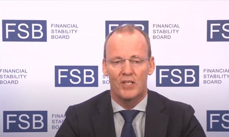 FSB: Ετοιμαστείτε για νέα σοκ από τις τράπεζες – Τα ακίνητα στο μάτι του κυκλώνα