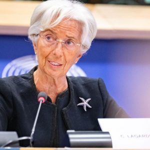 Λαγκάρντ: Υψηλά επιτόκια ώσπου να επιστρέψει ο πληθωρισμός στο στόχο