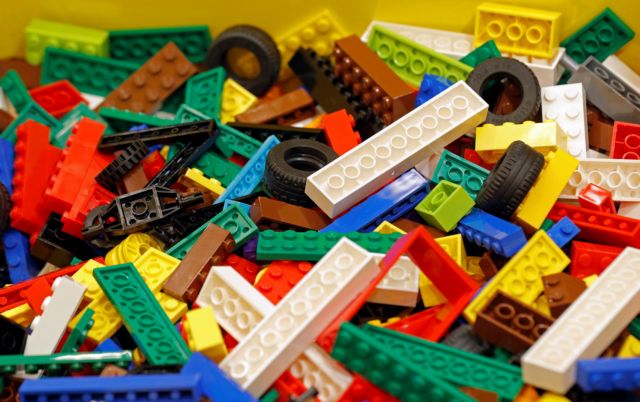 Lego: Τέλος στο πρότζεκτ για τουβλάκια από ανακυκλωμένα μπουκάλια