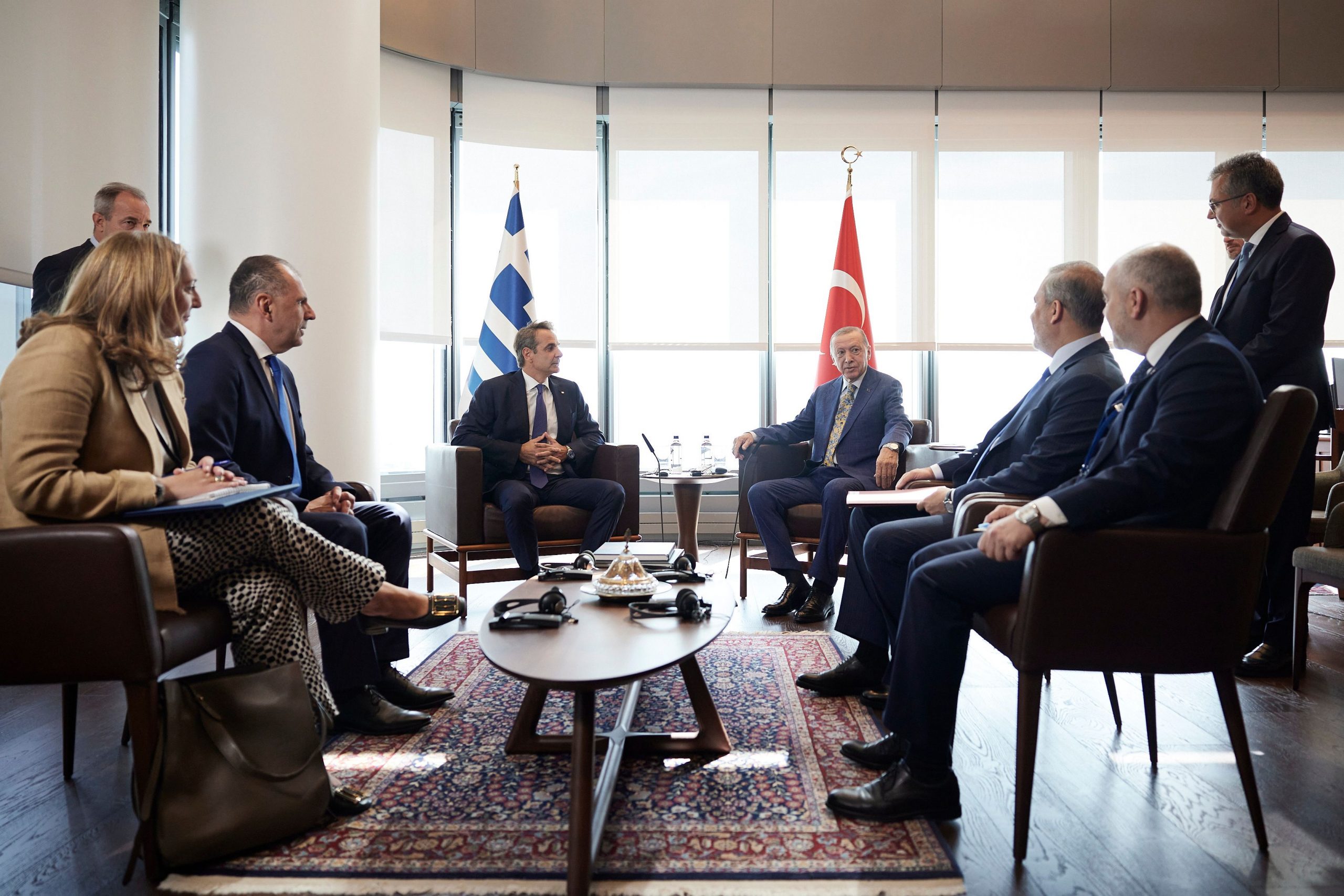 Mitsotakis-Erdogan meeting in NYC confirms ‘thaw’ in bilateral relations, emphasis on ‘positive agenda’, CBMs