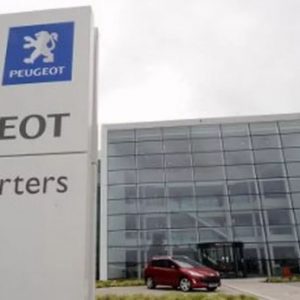 Stellantis: «Κατεβάζει» προσωρινά  τους διακόπτες σε 3 εργοστάσια στη Γαλλία