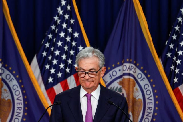 Federal Reserve: Στο στόχαστρο των οικονομολόγων για τη «σφικτή» πολιτική