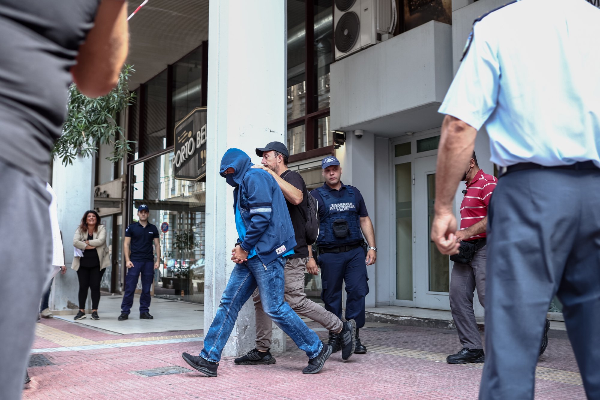 Προφυλακίστηκαν πλοίαρχος και ύπαρχος για τη δολοφονία του Αντώνη στο λιμάνι του Πειραιά