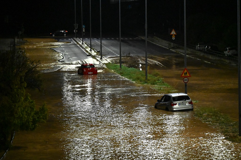 Greater Volos area again hit by severe rainfall; flooding, landslides reported