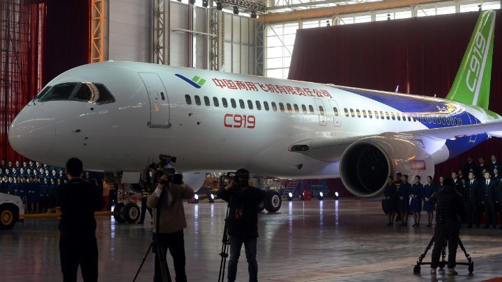 Κίνα: 1.061 παραγγελίες για το επιβατικό αεροσκάφος C919
