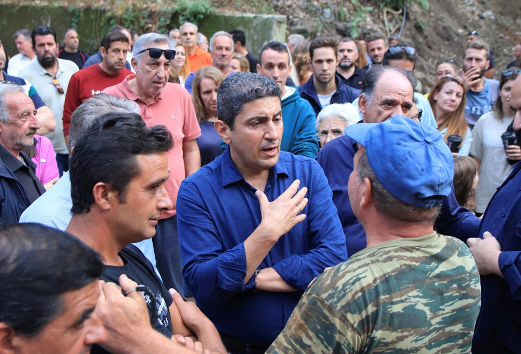 Αυγενάκης: Συνάντηση με παράκτιους αλιείς και επίσκεψη στη  Ζαγορά