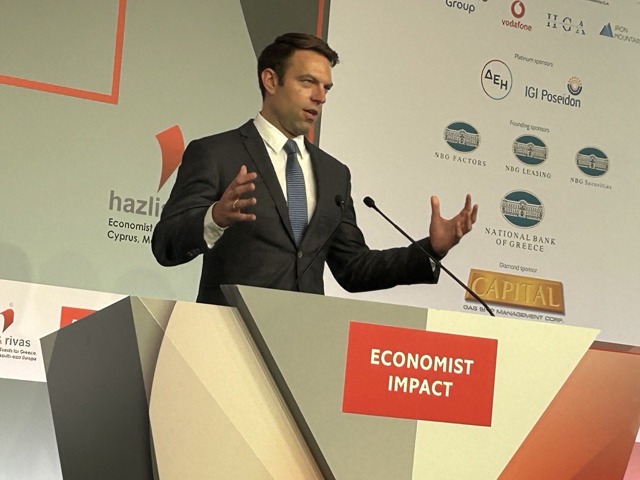 Κασσελάκης – Economist: Φιλοδοξώ να είμαι ο επόμενος πρωθυπουργός – Τι είπε για Τσίπρα, Τσακαλώτο