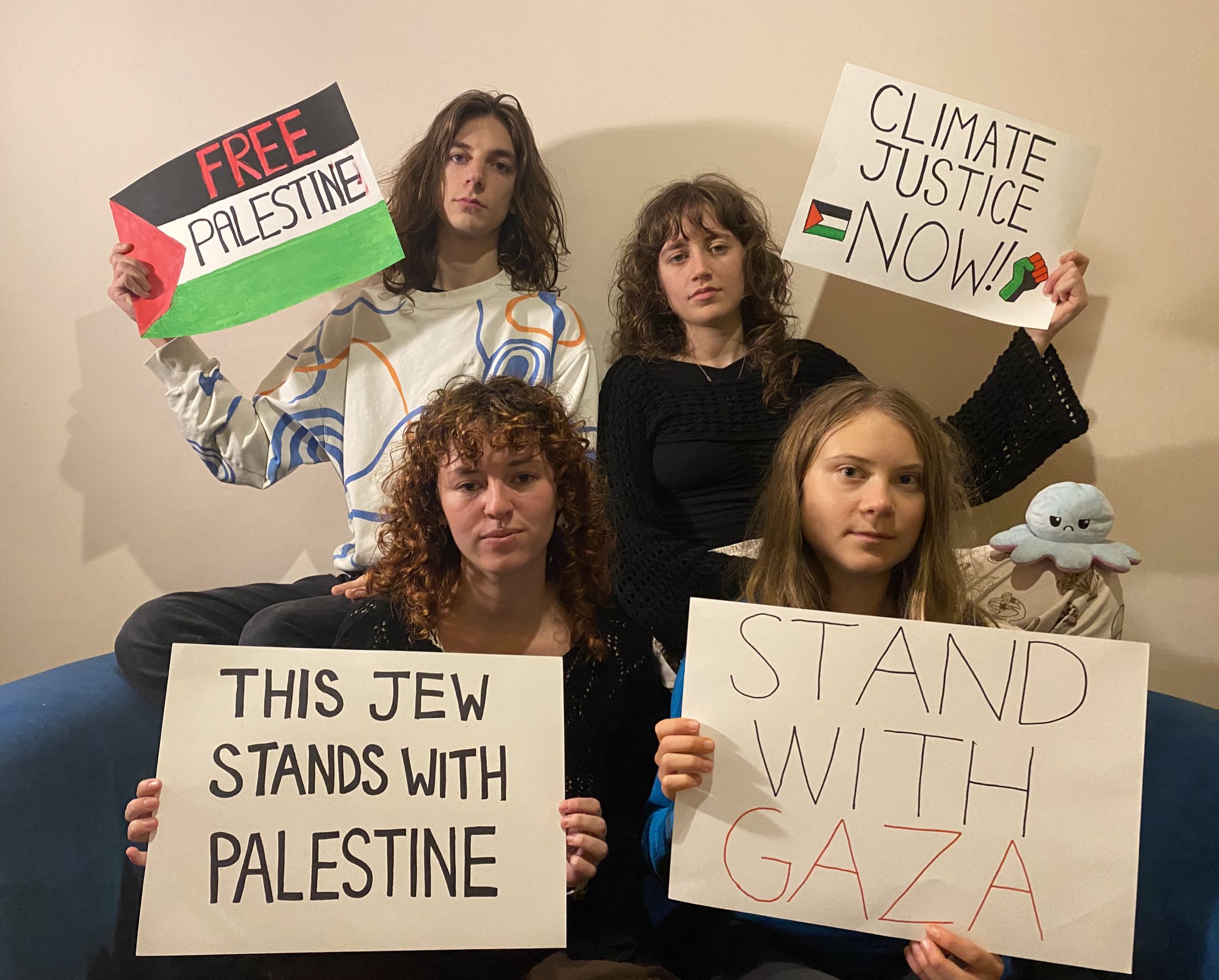 Πόλεμος Ισραήλ – Χαμάς: Στηρίζει την Παλαιστίνη η Γκρέτα Τούνμπεργκ