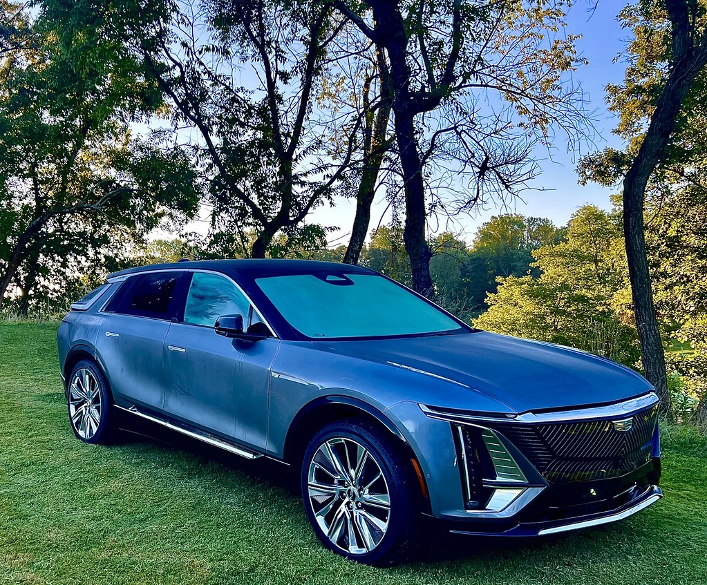 Η GM φέρνει ηλεκτρικά Cadillac των 90.000 δολ. στην Ευρώπη