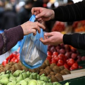 Λαϊκές αγορές: Γιατί οι Ελληνες τις αγαπούν –  Τι θα γίνει με το απογευματινό ωράριο