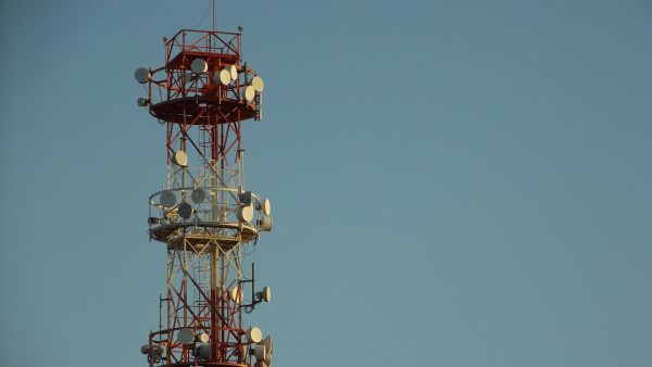 Τηλεπικοινωνίες: 20 CEOs ζητούν από την Big Tech να πληρώσει για τα δίκτυα