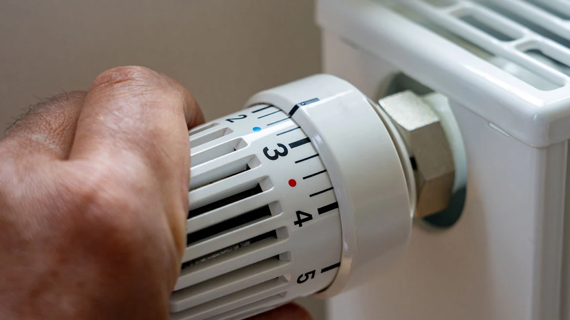 Επίδομα θέρμανσης: Τι ισχύει για πολυκατοικίες, διαχειριστές και ενοίκους
