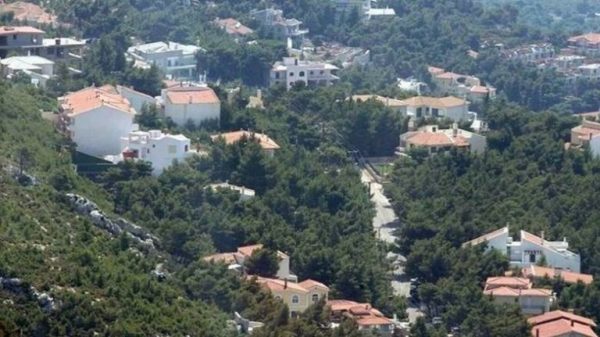 Ακίνητα: Πώς απειλείται η περιουσία στο χωριό και πώς σώζεται