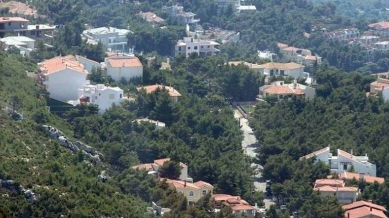 Ακίνητα: Πώς απειλείται η περιουσία στο χωριό και πώς σώζεται