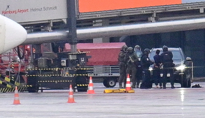 Αμβούργο: Λήξη συναγερμού στο αεροδρόμιο – Αίσιο τέλος στην υπόθεση ομηρίας
