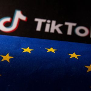 TikTok: Αλλάζει τακτική επί ευρωπαϊκού εδάφους